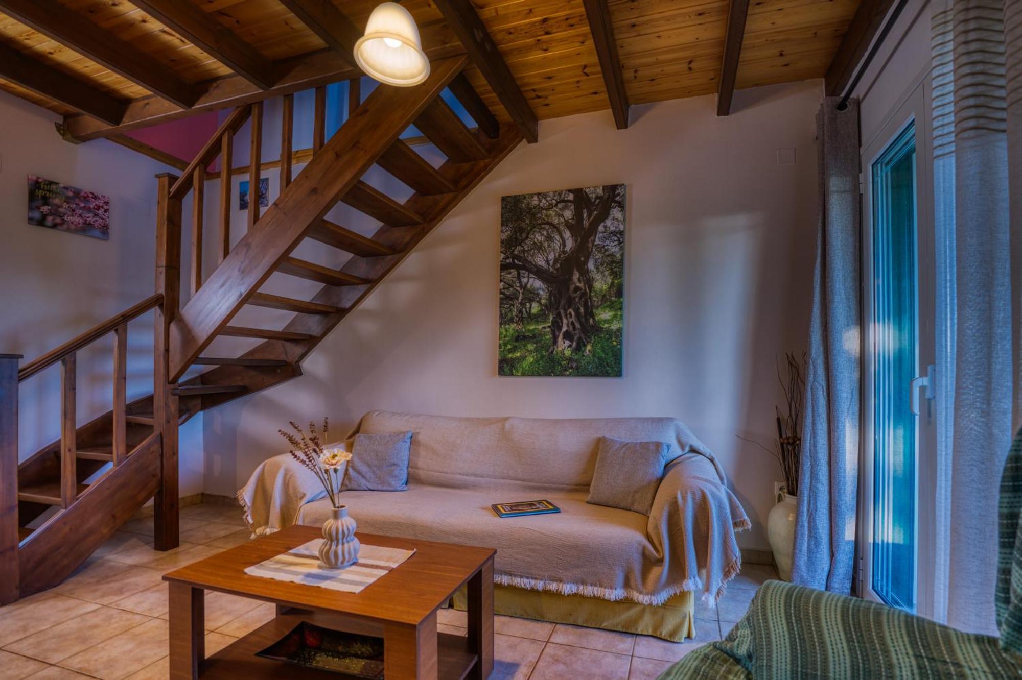 Stefanias Appartments Agios Matthaios  Exterior photo
